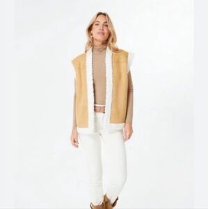 Tuckernuck Hyacinth House Tan shearling Crosby vest size XL